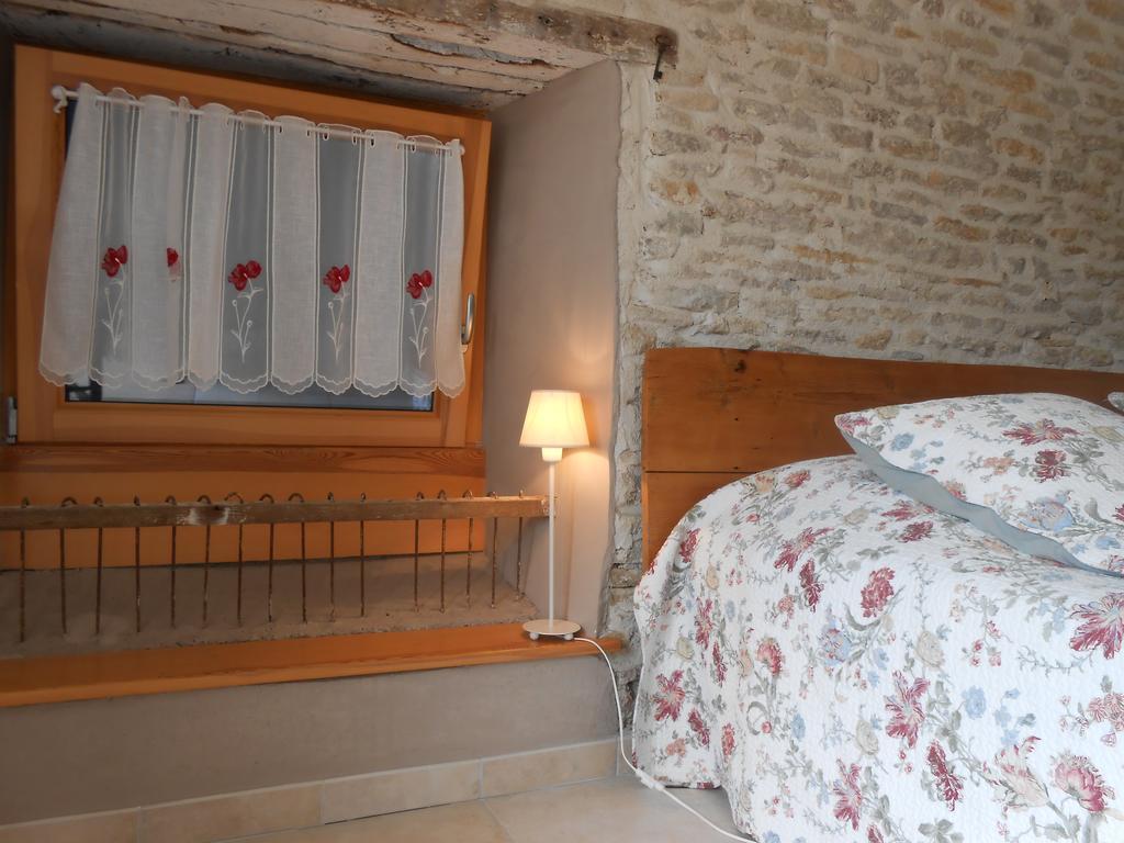Bed and Breakfast Les Grands Pres Geney Pokoj fotografie