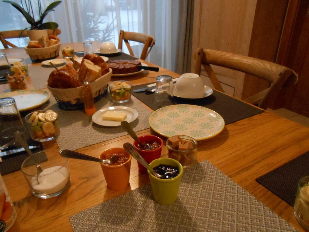 Bed and Breakfast Les Grands Pres Geney Exteriér fotografie